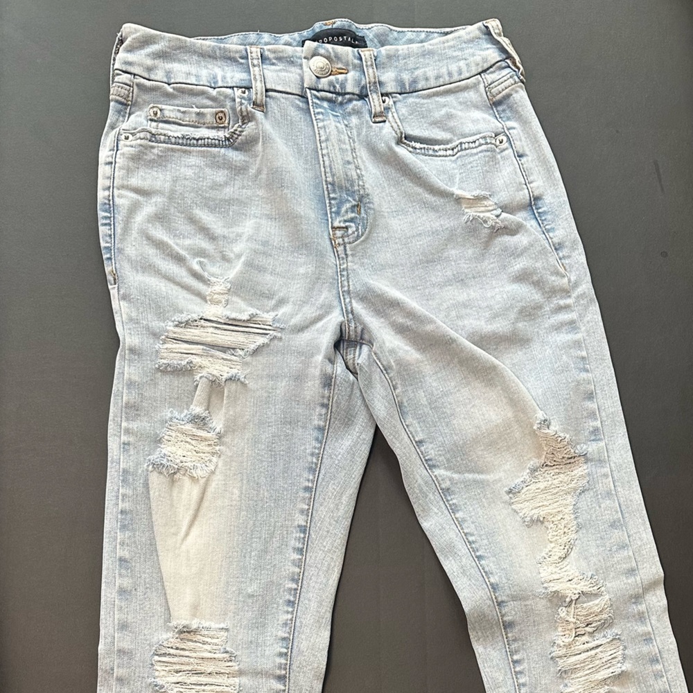 Light wash blue curvy high rise jeggings